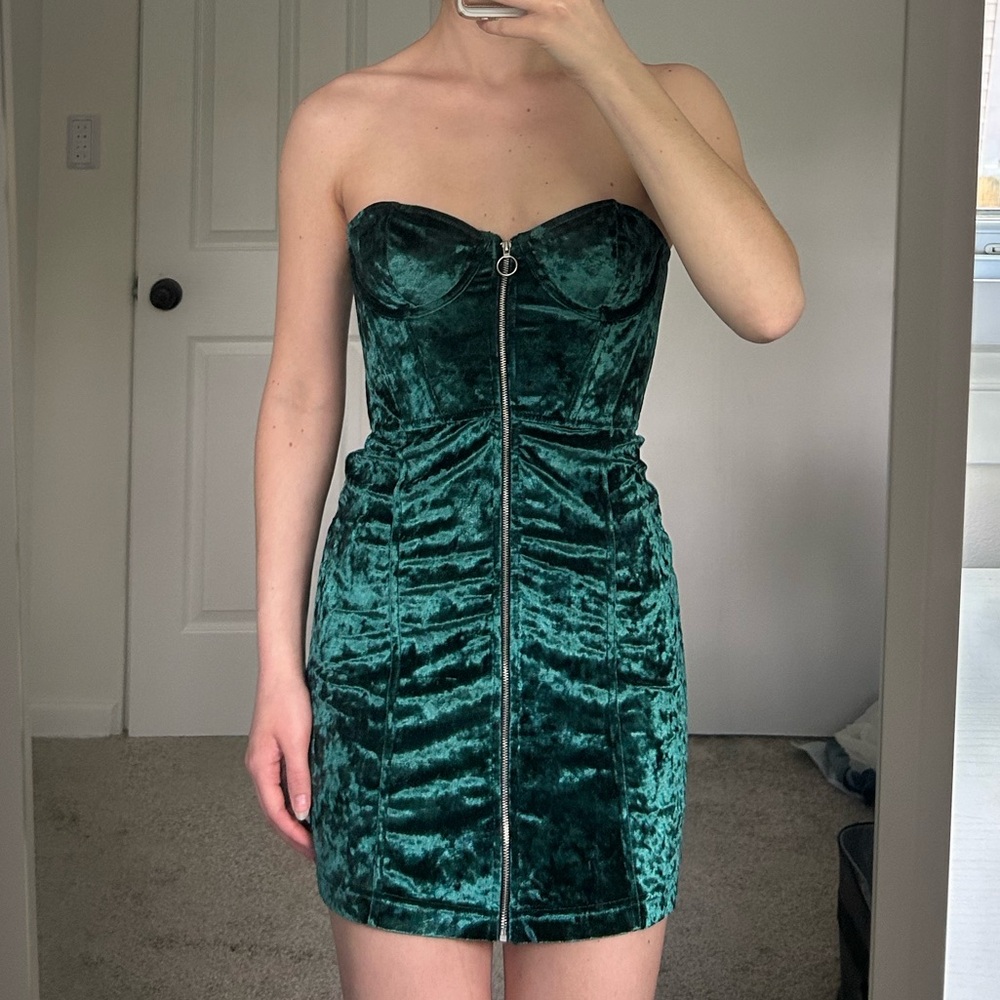 NWT green velvet mini dress - Urban Outfitters